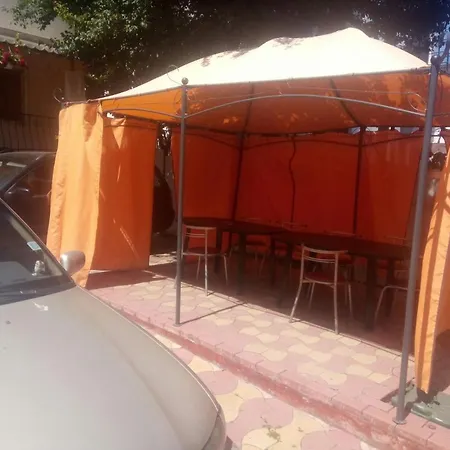 Vila Emi بيت ضيافة *